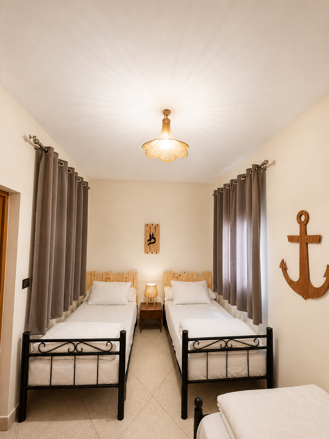 Triple room with three beds